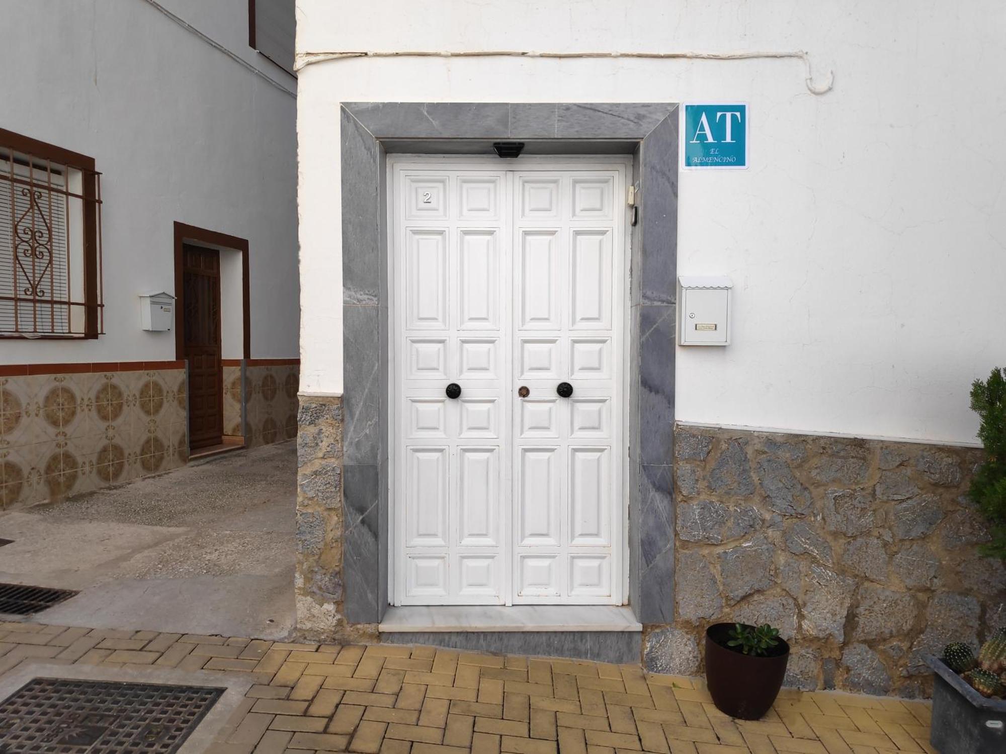 El Almencino Apartment *